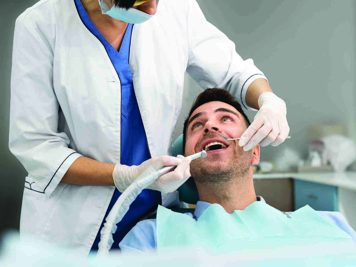 When To See An Endodontist Vs. Dental Surgeon?