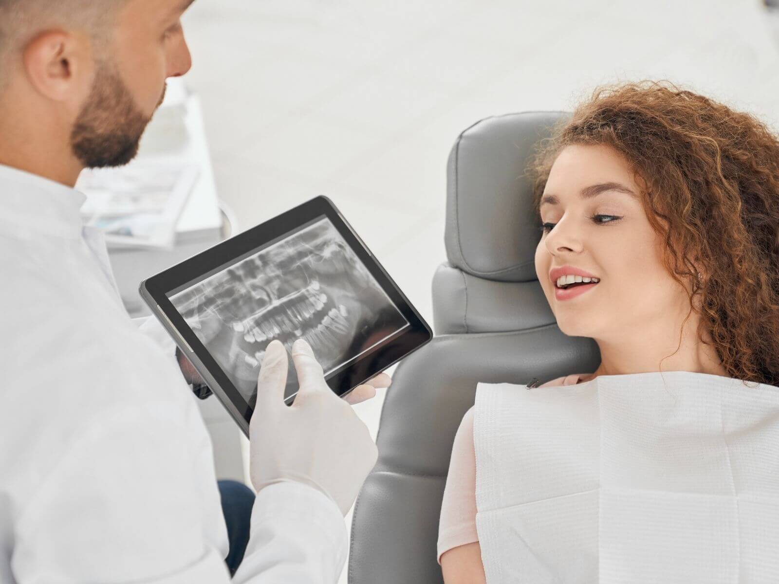 Panoramic Dental X-Ray: What It Is, How It Works, and Uses